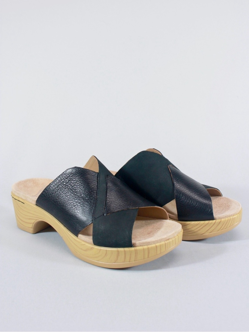 Dansko Miri Slip On Mule Clog Sandals Black Leather Criss Cross Wooden Size 40